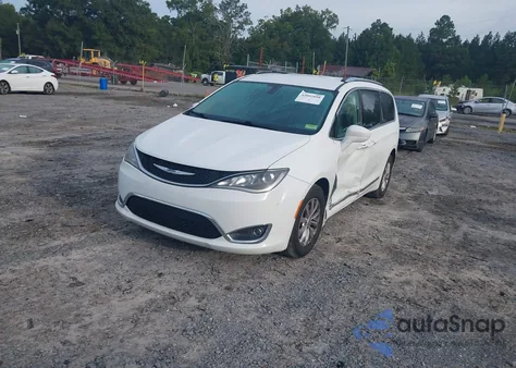 2018 Chrysler Pacifica Touring L из США, поврежденный, VIN 2C4RC1BG4JR120874